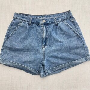 American Eagle High Waisted Pleated Denim Shorts Medium Wash Cuffed‎ Blue Womens